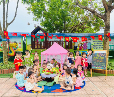 gen h 1 Mùa thu của bé