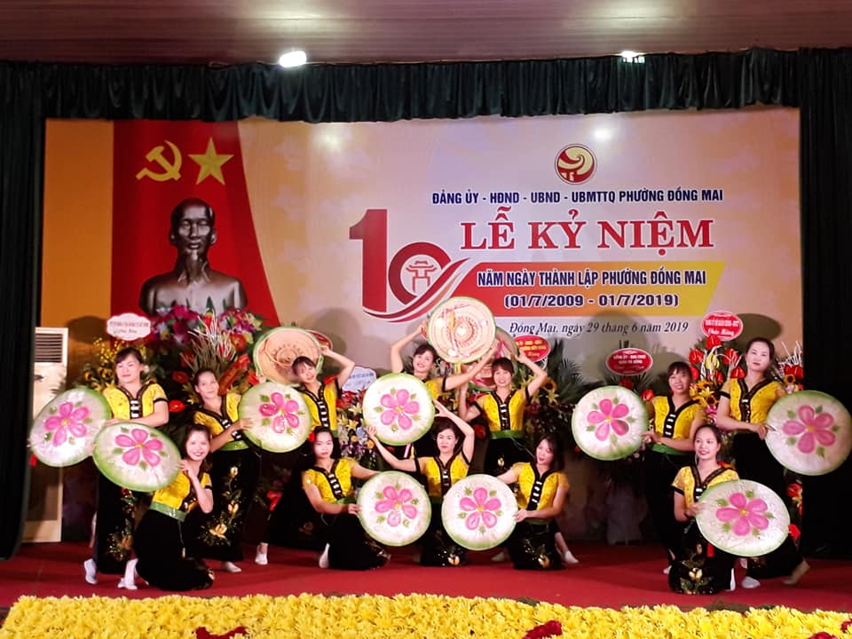 Tiết mục biểu diễn kỷ niệm 10 năm thành lập phường Đồng Mai